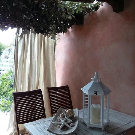 Feriehus Il Rifugio Del Conte Torre dei Corsari